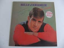 BILLY J KRAMER DAKOTAS "THE BEST OF" EMI NUT 9. SIGNED IN INK. RECORD N/MINT LP