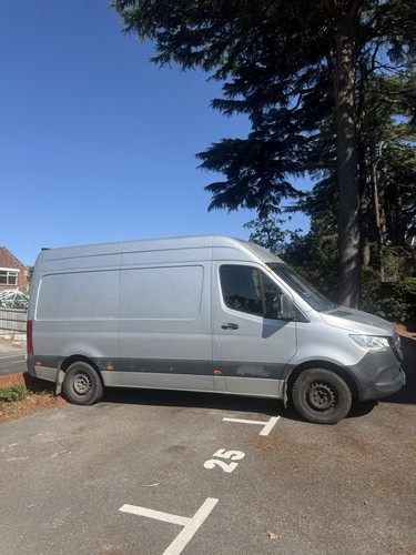 Mercedes sprinter mobile - mercedes, tyre