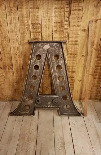 Forét eiffel shape cast - a,