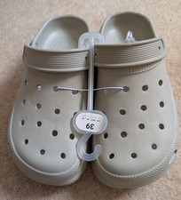 Ale-Hop Crocs style shoes size