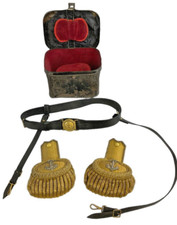 WW1 British Royal Navy Reserve RNR Officers Shoulder Boards Sword Belt Cased Set