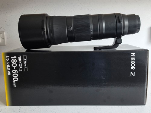 Nikon 180 600mm 6 - z, f5.6-6.3