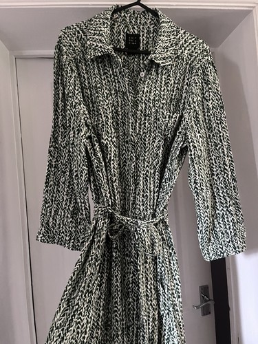 Green patterned editors cut - green,