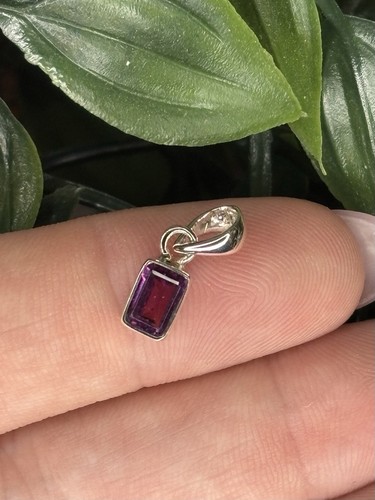 Gorgeous dainty pink - pink, rhodolite