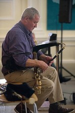 Uilleann player Neillidh
