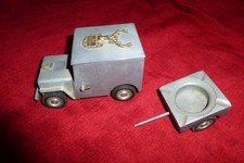 vtg BAIER WW2 WILLYS JEEP LIGHTER & ASHTRAY TRAILER. 1947 BERLIN W. GERMANY