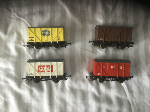 Wrenn four unboxed wagons - four,