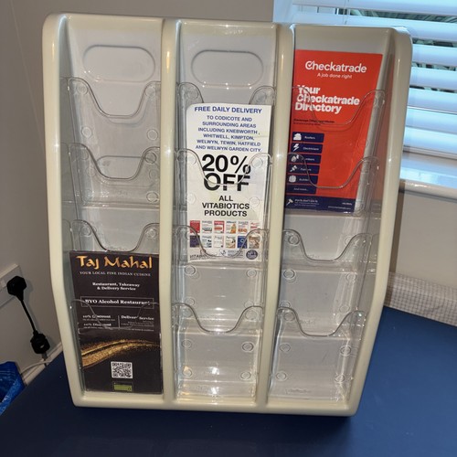 Tier leaflet stand - leaflet,