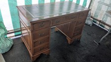 Reproduction pedestal desk