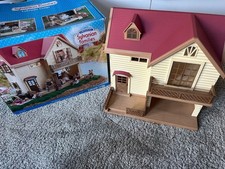 Sylvanian Families Lakeside Lodge (BOXED)