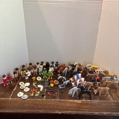 Lot playmobil figures and - figures,