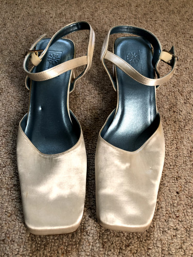 Ivory enclosed toe - enclosed,