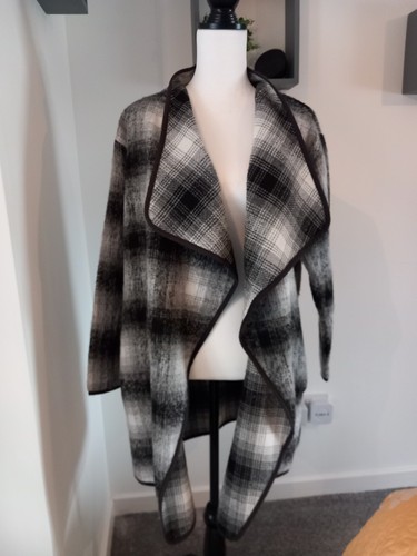 Red herring grey checked - red,