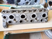 Porsche 944 2.7  cylinder head