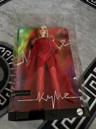 Nib kylie barbie signature - nib,