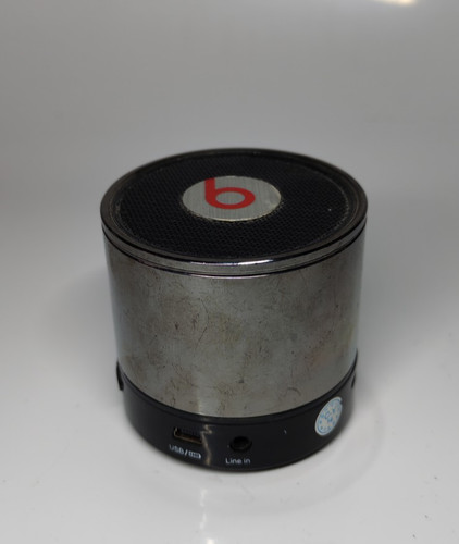 Beats dre can bluetooth - by,