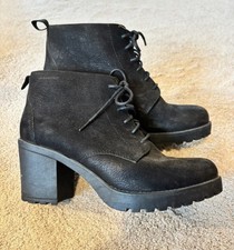 Vagabond Black Chunky Heel Lace Up Boots. Size 5. Size 38. Very Good Condition.