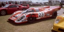 PHOTO  RICHARD ATTWOOD'S PORSCHE 917K #022  IN THE LIVERY OF SISTER CAR #023 COY
