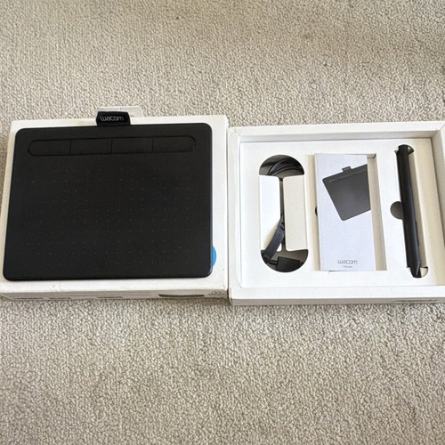 Wacom intuos graphics tablet - intuos,