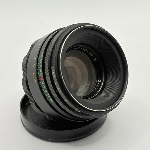 Helios 58mm 2 - f/2, 44