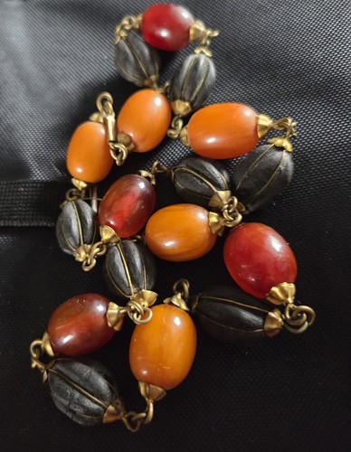 Vintage amber bead necklace - amber,