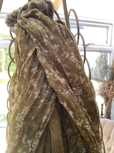 Soft crinkly dark mustard - crinkly,