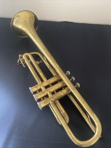 Champion trumpet without - &,
