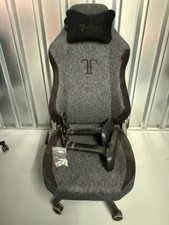 Secret Lab Titan Chair 2020