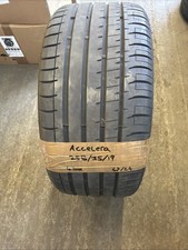 1 X 255/35/19 96y XL Accelera