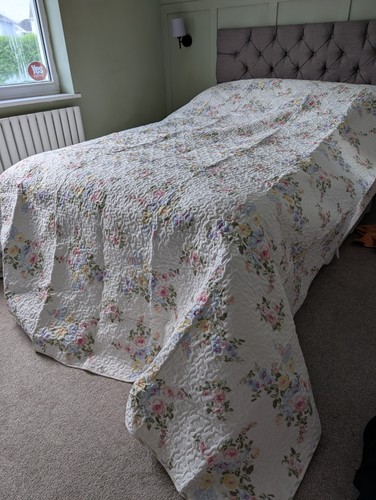 Quilted floral patchwork - ,