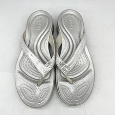 Crocs Women 10 Silver Sequin