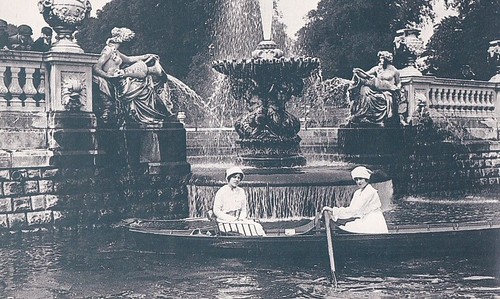 Boating the serpentine - boating,