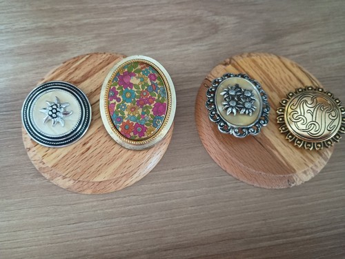 Vintage scarf clips - of, 4