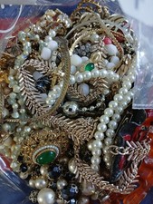 1.4kgs Vintage Jewellery Joblot Some Wearable Mostly Broken For Craft Repurpose