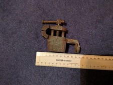 Miniature engineers /