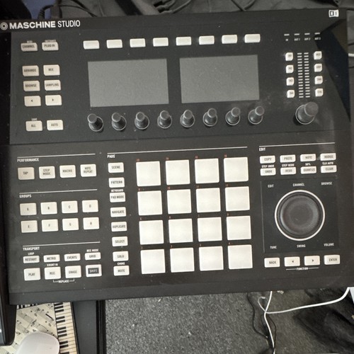 Native instruments maschine - instruments,