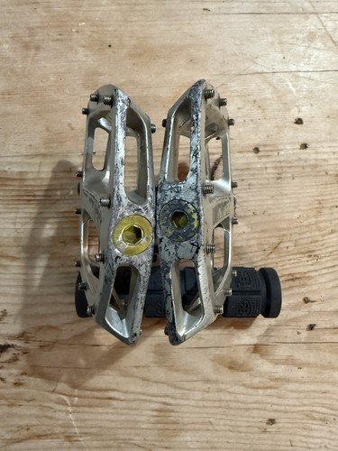 Dmr v12 pedals - dmr,