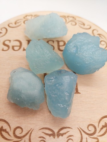 Aquamarine raw crystal - aquamarine,
