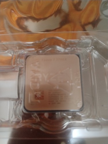 Amd ryzen 3700x processor - 7,