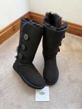 GENUINE UGG BOOTS W BAILEY