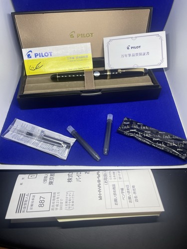 Pilot custom black with - 74,