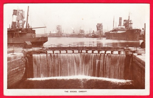 Postcard cardiff glamorgan - postcard,
