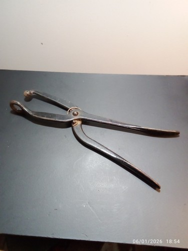 Bunion stretcher shoe