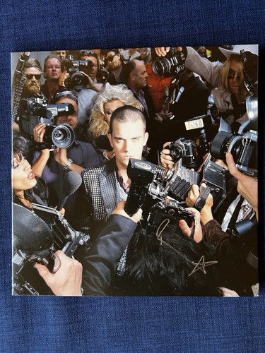 Robbie williams hand signed - williams,