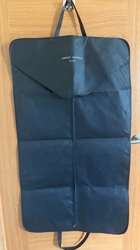 Harvey nichols travel - harvey, garment/