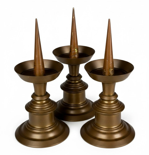Set bronze pricket - of,