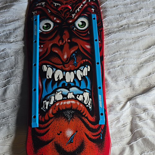 Santa cruz screaming face - screaming,
