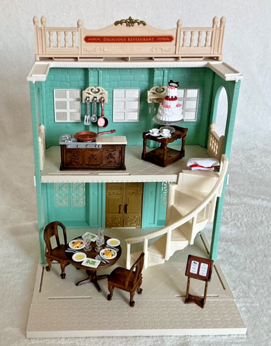 Sylvanian families town - families,
