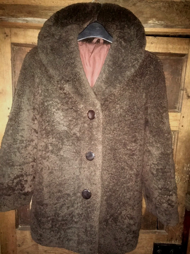Vintage ladies sheepskin coat - sheepskin,