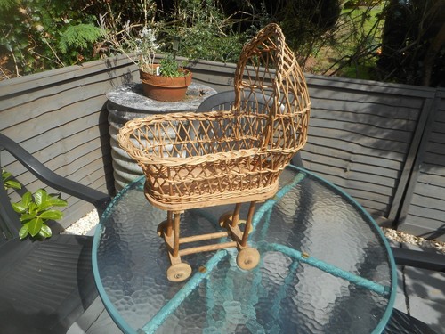 Vintage dolls pushalong cot - , on